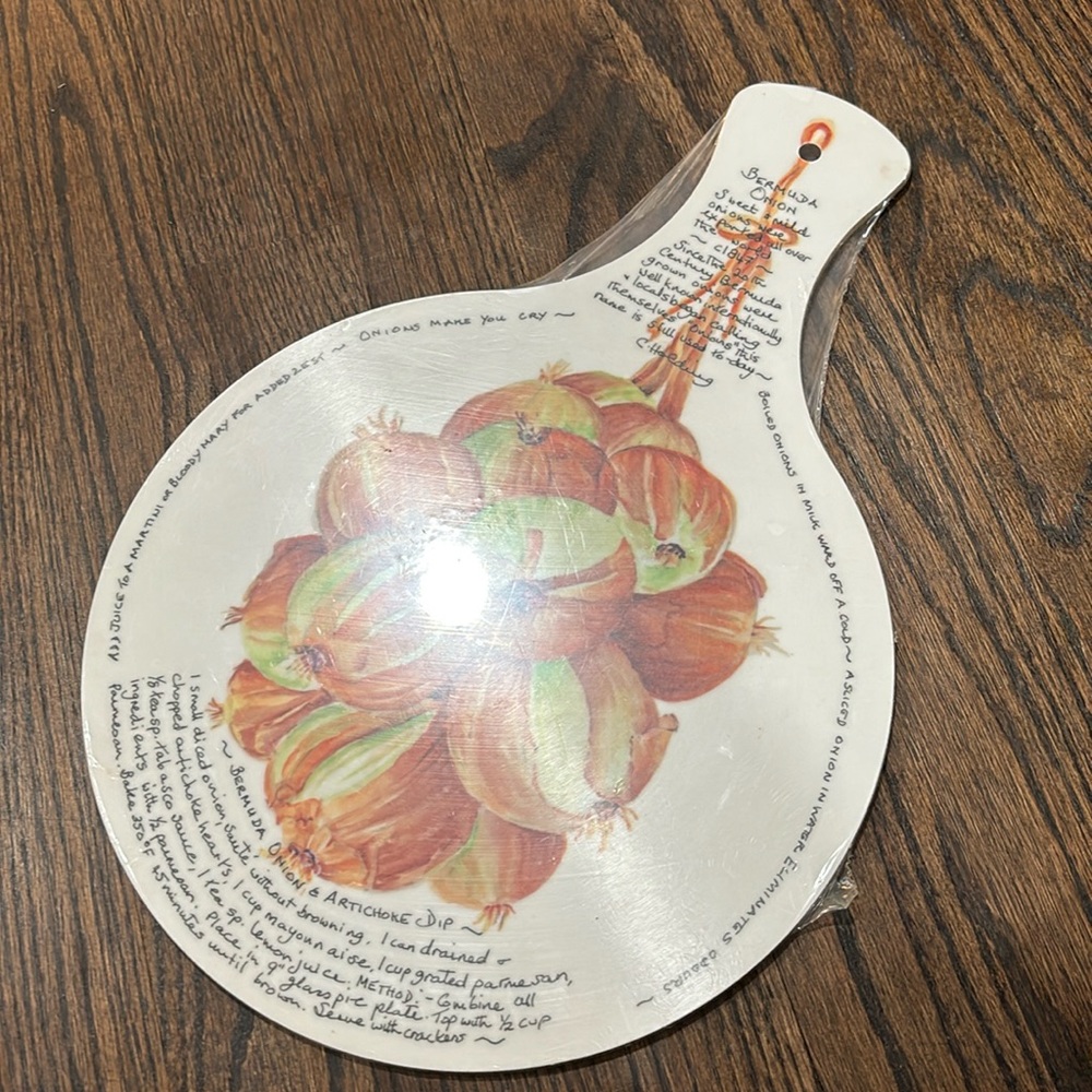 ⭐️2/$10 - cutting board